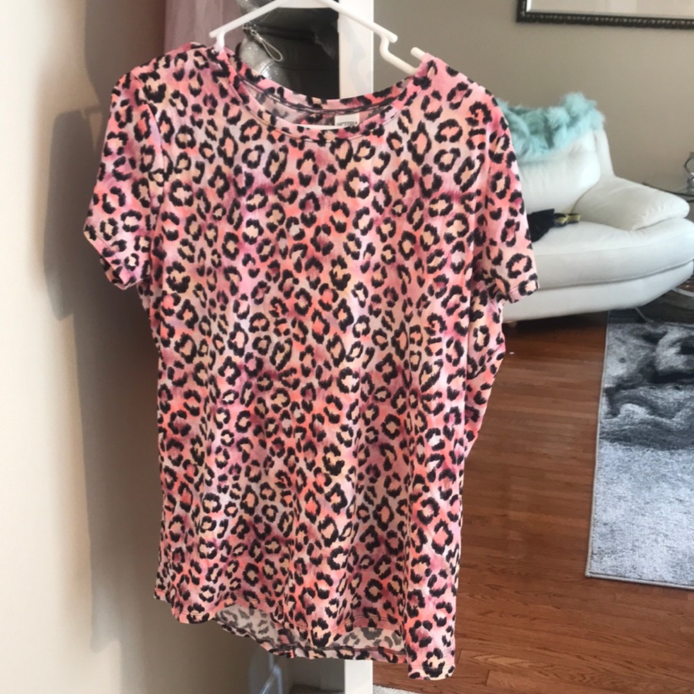 **6 for $20** Vic. Sport T-shirt pink&orange leop.